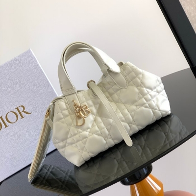 ディオール ハンドバッグ トゥジュール 23×14×12cm