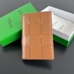 BOTTEGA VENETA カセット パスポートケース ユニセックス 13.6×10.5cm
