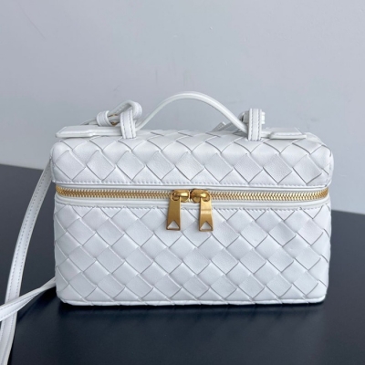 BV ショルダーバッグ レザー ポーチ 化粧ポーチ 22×12.5×5cm