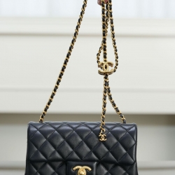 シャネル ショルダーバッグ 20×13×7cm