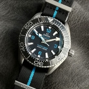 OMEGA 215.92.46.21.01.001 シーマスター プラネットオーシャン ウルトラディープ 2024新作