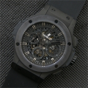 HUBLOT ビッグバン アエロバン 真っ黒スケルトン文字盤 理想的な腕時計