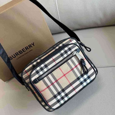 BURBERRY ショルダーバッグ ヴィンテージチェック メンズ 22.5×14.5×8.2cm