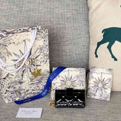 DIOR レディディオール 5スロットカードケース ラムスキン レディース 10.4×7×2cm