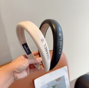 シャネル スタイル ヘアバンド レター