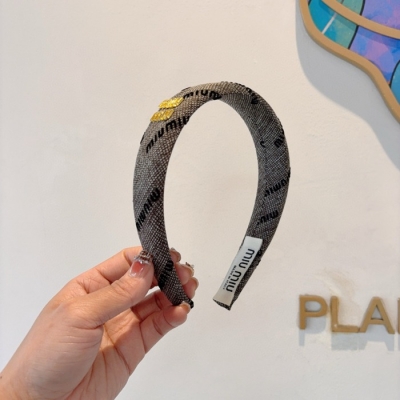 ミュウミュウ スタイル ヘアバンド