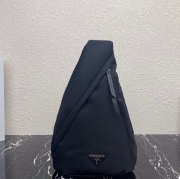 PRADA ウエストバッグ メンズ 26.5×37.5×10cm