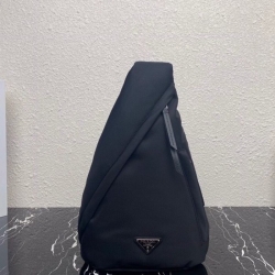 PRADA ウエストバッグ メンズ 26.5×37.5×10cm