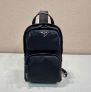 PRADA ウエストバッグ リサイクルナイロン サフィアーノ メンズ 20×31×5cm