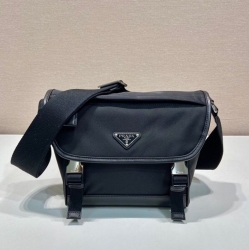 PRADA メッセンジャーバッグ リサイクルナイロン メンズ 20×19×10cm