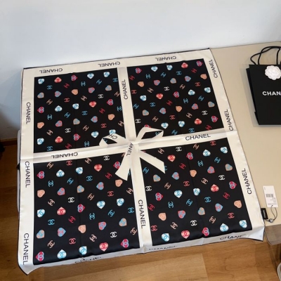 シャネル 蝶々結びスカーフ 90x90cm