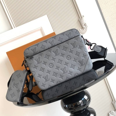 LOUIS VUITTON トリオ メッセンジャーバッグ モノグラムシャドウ カーフレザー メンズ 25×18.5×7cm