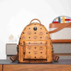 MCM スタイル ビゼトス スターク サイドスタッズ ミニ リュック コニャック サイズ：10.2×4.1×8.5cm