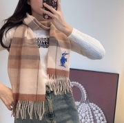 バーバリー 両面スカーフ。100％ラムウール 30x200cm