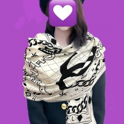 シャネル 新作 両面同色 ラクガキスカーフ 65x185