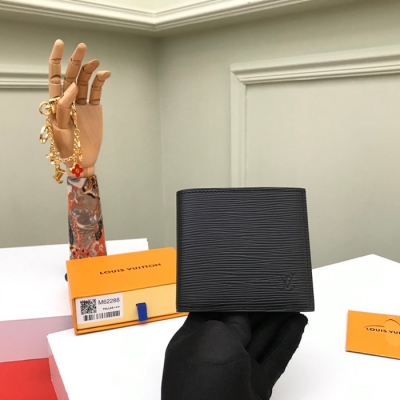 LOUIS VUITTON マルコ ウォレット カーフレザー メンズ 10.5×10.5cm