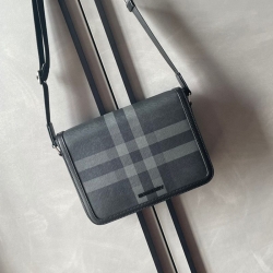 BURBERRY メッセンジャーバッグ チェック レザー メンズ 25.5×21.5×6.5cm