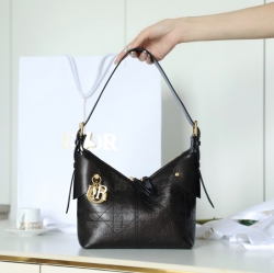 ディオール ハンドバッグ ヴォヤージュ 22×15×9.5cm