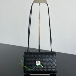 BV ショルダーバッグ レザー ハンドバッグ アンディアーモ 19×13×2cm