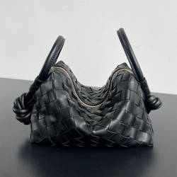 BV ショルダーバッグ レザー ハンドバッグ ループ 19×12×9cm