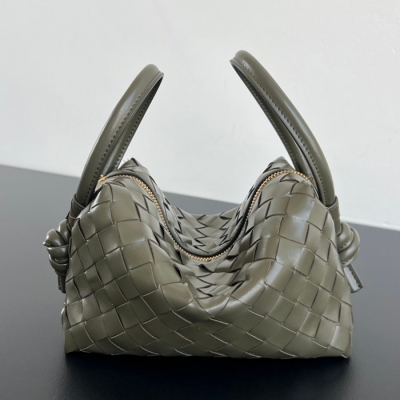 BV ショルダーバッグ レザー ハンドバッグ ループ 19×12×9cm