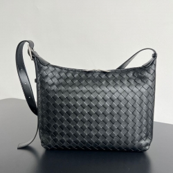 BOTTEGA VENETA トラベラー ディアスキン レザーホーボー ユニセックス 35×29.5×8.5cm