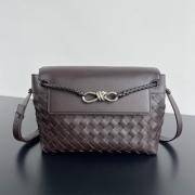 BOTTEGA VENETA アンディアモ スモール レザーショルダーバッグ メンズ 29×20×13cm