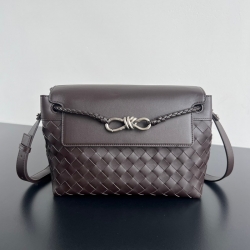 BOTTEGA VENETA アンディアモ スモール レザーショルダーバッグ メンズ 29×20×13cm
