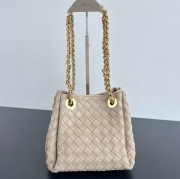 BV ショルダーバッグ レザー ハンドバッグ パラシュート 21×17×16.5cm