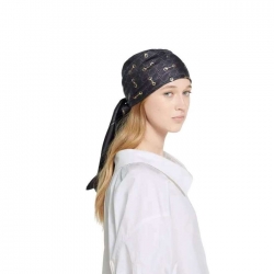 グッチ 新作スカーフ 90cm x 90cm