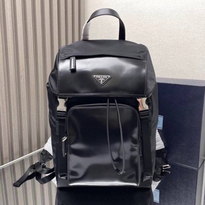 プラダ スタイル リュック 2VZ135 光沢ナイロン サイズ：27×45×7cm