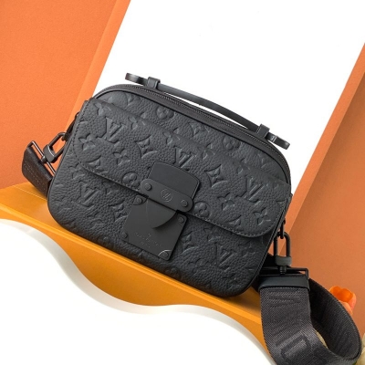 LOUIS VUITTON Sロック メッセンジャーバッグ カーフレザー メンズ 22×18×8cm