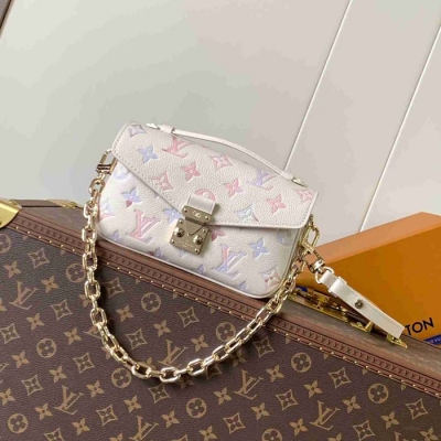 LV ショルダーバッグ ポシェットメティス 13.5×6×21.5cm