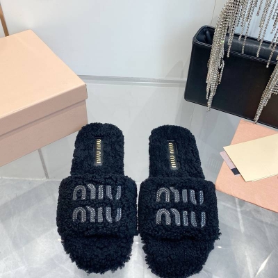 【MIUMIU】2026新色ウールスリッポンファースリッパレディース