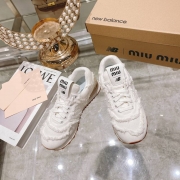 【MIUMIU】2024新作NEWBALANCE574コラボスニーカーデニムスニーカーレディース