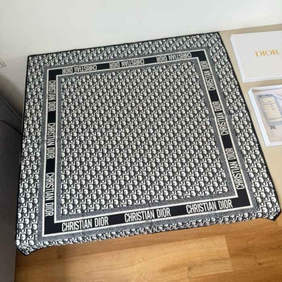 ディオール クラシックプリントスカーフ 90x90cm