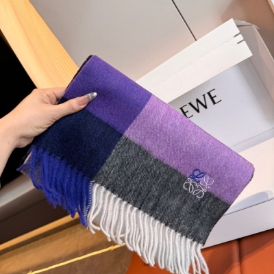 ロエベ めったに見ない優しい色合い。両面配色 30 x 180cm