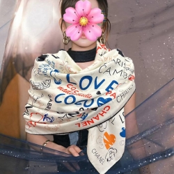 シャネル 新作2025 ラクガキプリント 140x140