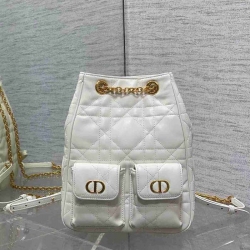 ディオール スタイル カロ マルチキャリー ラージ リュック サイズ：20×25×10.5cm