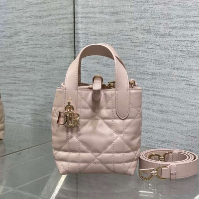 ディオール ハンドバッグ トゥジュール 13×12×15cm