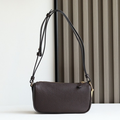 グッチ ショルダーバッグ ハーフホースビット 19×19.5×9cm