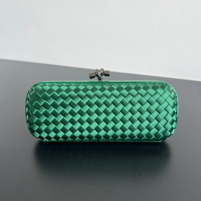 BOTTEGA VENETA ノット シルク編み クラッチバッグ レディース 25×10×5cm