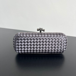 BOTTEGA VENETA ノット シルク編み クラッチバッグ レディース 25×10×5cm