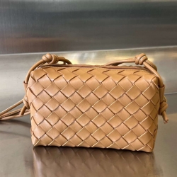 BV ショルダーバッグ レザー ハンドバッグ カメラバッグ 17×10×6cm