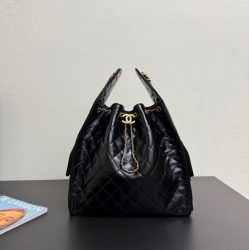 シャネル ショルダーバッグ ホーボー 30×30×15cm