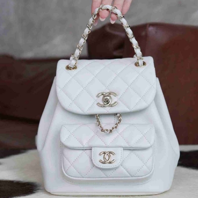 シャネル スタイル デュマ リュック ホワイト サイズ：18×18×11cm