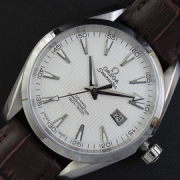 OMEGA シーマスター アクアテラ コピー時計 評価