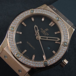 HUBLOT クラシックフュージョン 金無垢 全面ダイヤベゼル 高級仕上げ