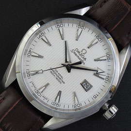 OMEGA シーマスター アクアテラ コピー時計 評価