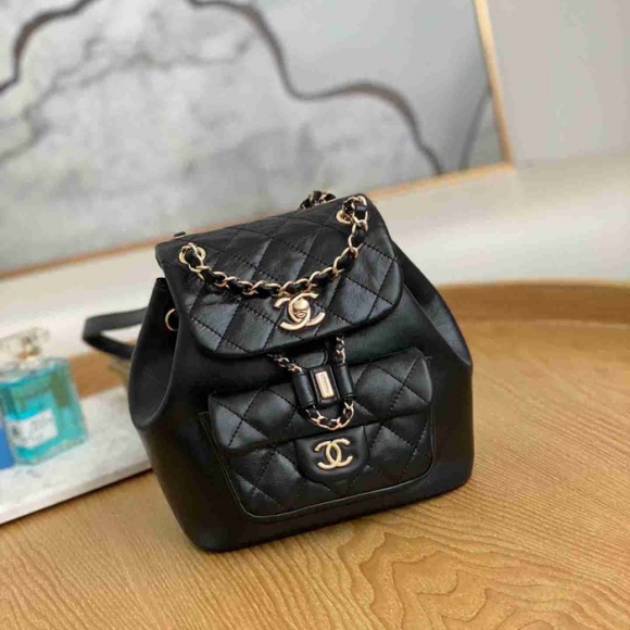 Chanel リュック オールレザー ブラック 2908 サイズ:18x18x12cm Chanel リュック オールレザー ブラック 2908 サイズ:18x18x12cm